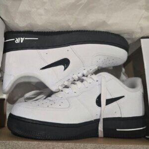 NIKE AIR FORCE 1 JEWEL  SIZE 8